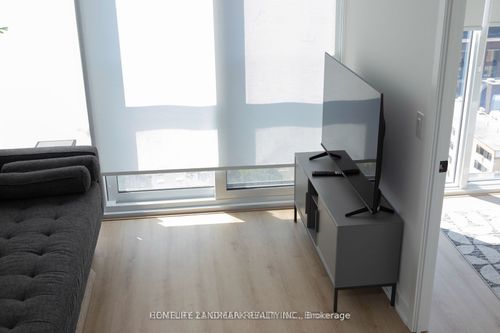 2201-319 Jarvis St, Toronto, ON, M5B0C8 | Card Image