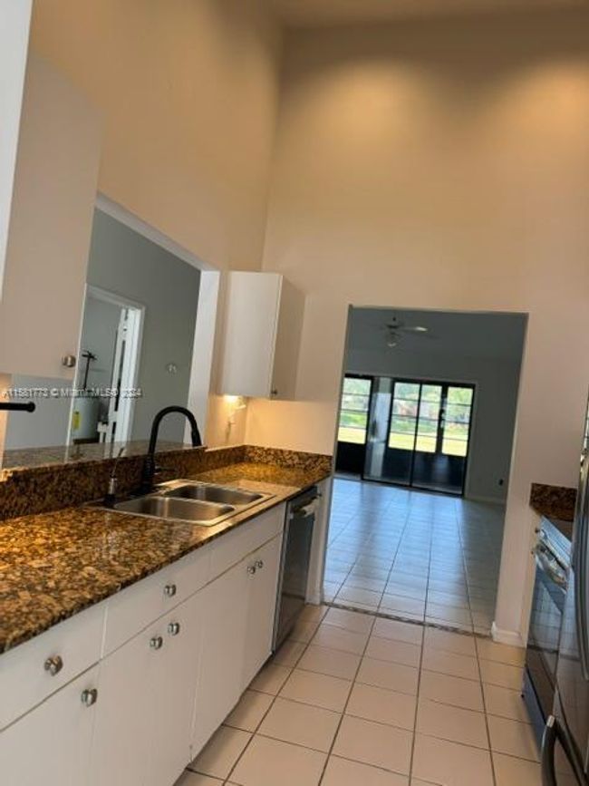 6114 Se Georgetown Pl, Home with 2 bedrooms, 2 bathrooms and null parking in Hobe Sound FL | Image 16