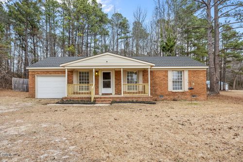 226 Lakeview Drive, Spring Lake, NC, 28390 | Card Image