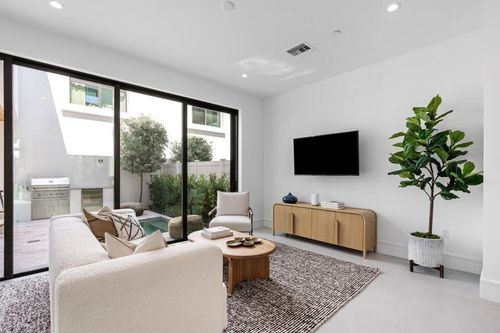 1933 Dock St, West Palm Beach, FL, 33401-7503 | Card Image