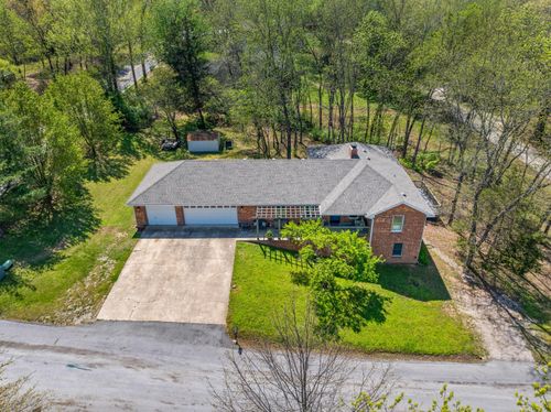 111 Townsend Ct, Hollister, MO, 65672-5388 | Card Image