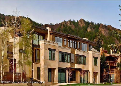 204-625 E Main St, Aspen, CO, 81611-2153 | Card Image