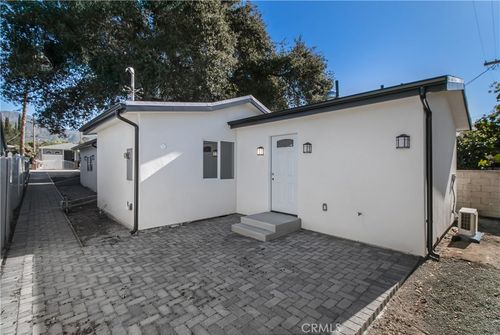 10835 Parr Ave, Sunland, CA, 91040-2439 | Card Image