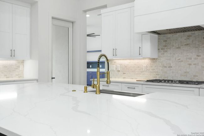 11010 Nina Rdg, House other with 4 bedrooms, 3 bathrooms and null parking in San Antonio TX | Image 15