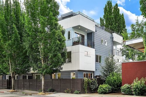 803-803 S Cloverdale St, Seattle, WA, 98108-4717 | Card Image