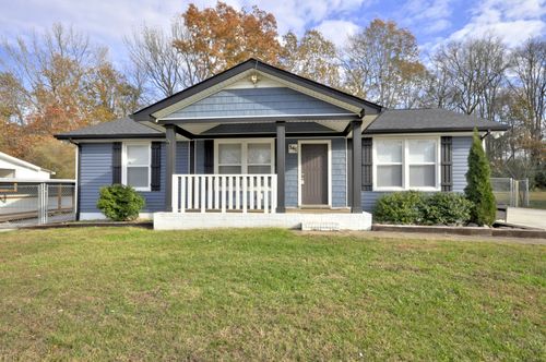 545 Donna Dr, Clarksville, TN, 37042-6075 | Card Image