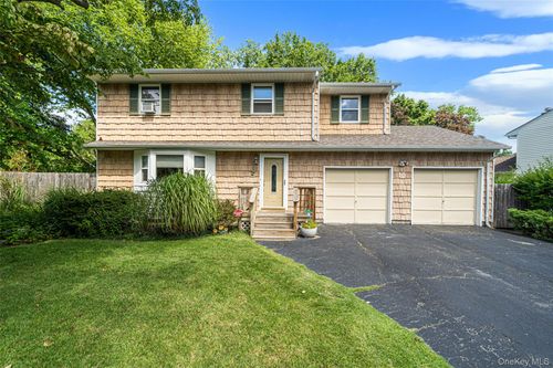 10 Foothill Lane, Smithtown, NY, 11787 | Card Image