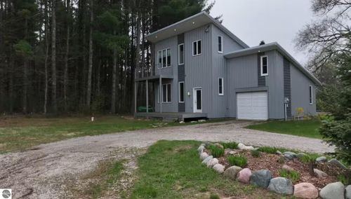 6215 Garfield Rd, Kingsley, MI, 49649-9763 | Card Image