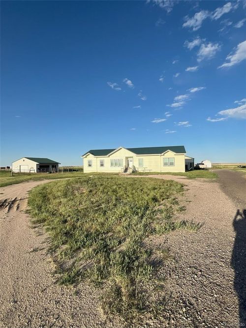 10660 Schumaker Rd, Bennett, CO, 80102-9531 | Card Image