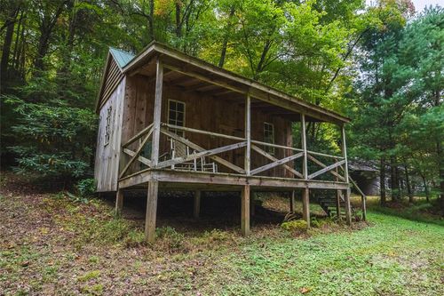905 Lyons Rd, Roaring Gap, NC, 28668-9515 | Card Image