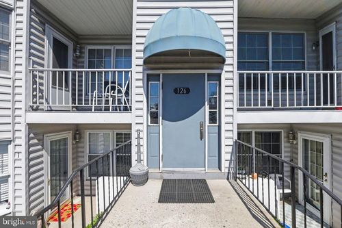 126 W Portland St, MECHANICSBURG, PA, 17055-7423 | Card Image