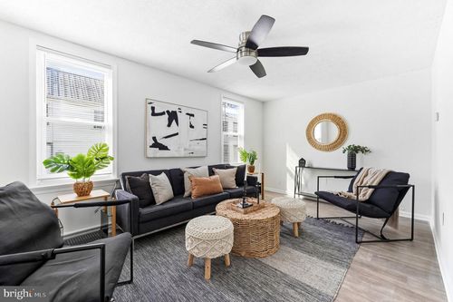 120 John St, HAGERSTOWN, MD, 21740-4002 | Card Image