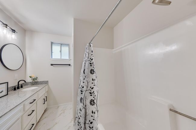 other view of the upstairs bathroom. | Image 29