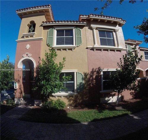 2007-700 Sw 106th Ave, Pembroke Pines, FL, 33025-6911 | Card Image