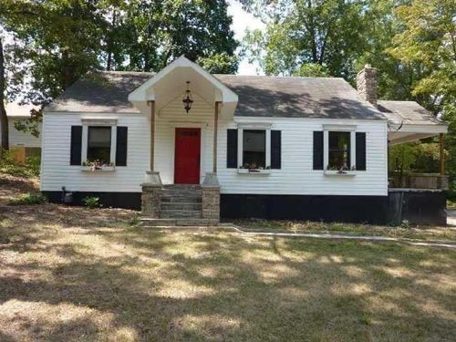 1091 Riverside Ter, Gainesville, GA, 30501-1733 | Card Image