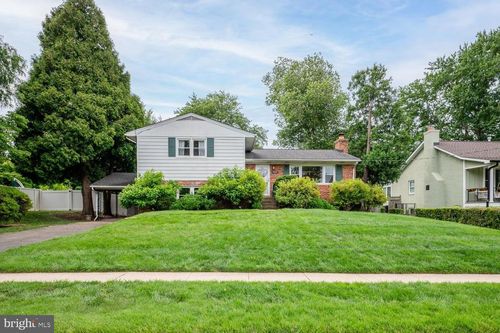 7011 Sea Cliff Rd, MCLEAN, VA, 22101-5024 | Card Image