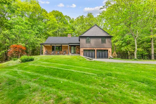 319 Nonnewaug Rd, Bethlehem, CT, 06751-2122 | Card Image