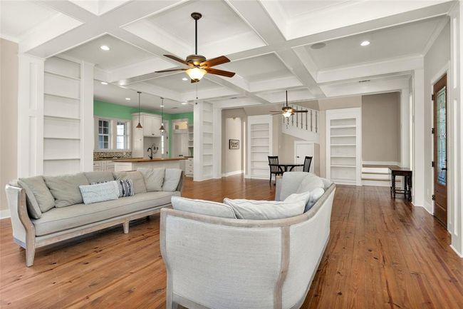 20802 Pecan Bend Rd, House other with 4 bedrooms, 4 bathrooms and 3 parking in Damon TX | Image 9