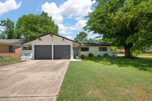 600 Meadowcrest Dr, Crowley, TX, 76036-3028 | Card Image