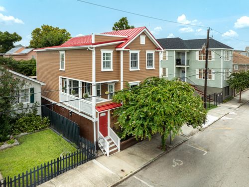 21 Aiken St, Charleston, SC, 29403-5636 | Card Image