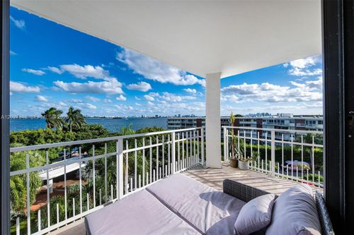 604-4000 Towerside Ter, Miami, FL, 33138-2236 | Card Image