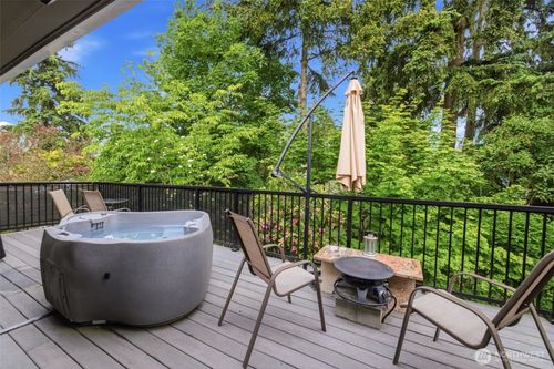 826 Maplewood Ave, Kent, WA, 98030-6343 | Card Image