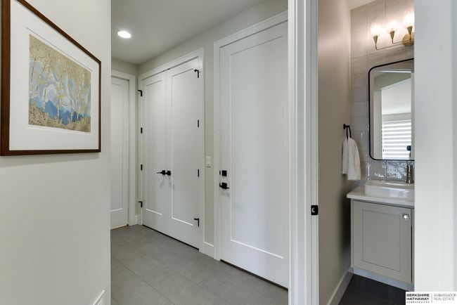 21209 B St, House other with 6 bedrooms, 5 bathrooms and 3 parking in Elkhorn NE | Image 16