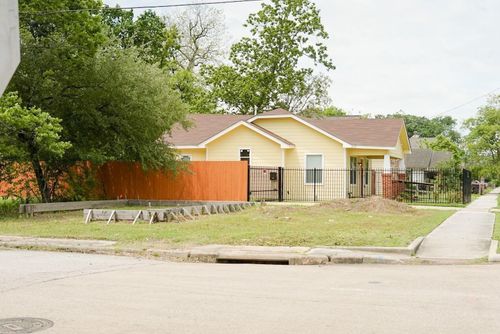 3430 Mcgowen St, Houston, TX, 77004-2103 | Card Image
