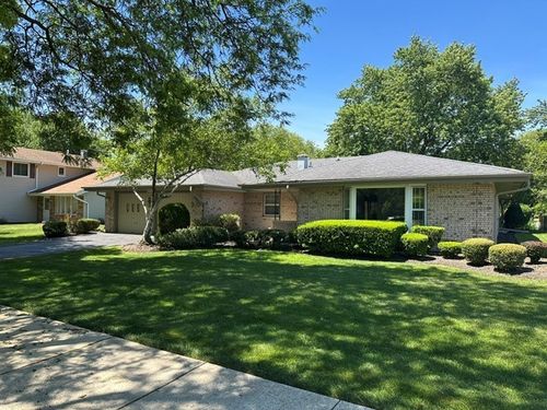 214 S Walnut Ln, Schaumburg, IL, 60193-1057 | Card Image