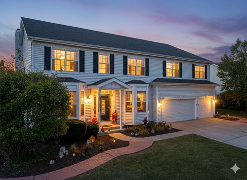 555 Litchfield Way, Oswego, IL, 60543-4203 | Card Image