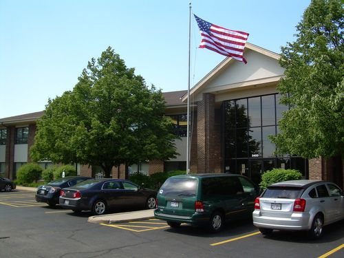 205-5400 Elm St, Mchenry, IL, 60050-4049 | Card Image