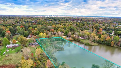 00000 Rollcrest Rd, Farmington, MI, 48334 | Card Image