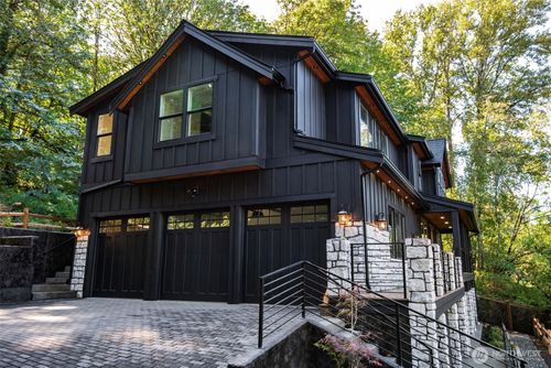 10661 Forbes Creek Dr, Kirkland, WA, 98033-4479 | Card Image