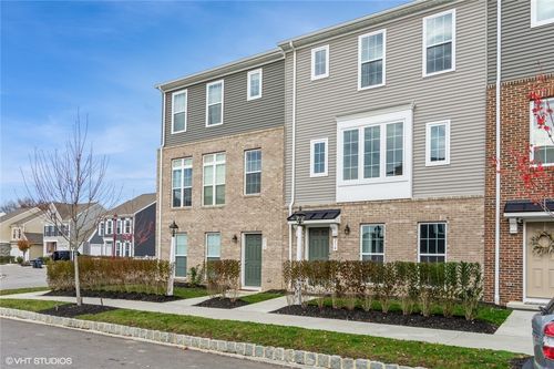 210 Gress Rd, Cranberry Twp, PA, 16066-7943 | Card Image