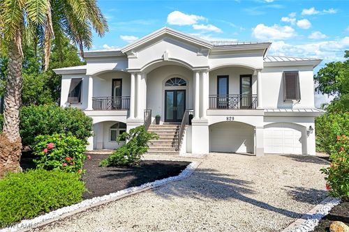 829 Pyrula Ave, SANIBEL, FL, 33957-6613 | Card Image