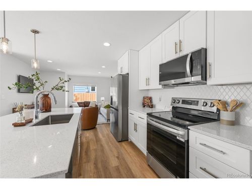 9011 E 14th Ave, Aurora, CO, 80010-3008 | Card Image