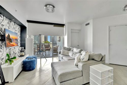 apt-1703-350 S Miami Ave, Miami, FL, 33130-1920 | Card Image