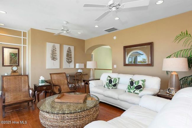 Family Room | Image 60