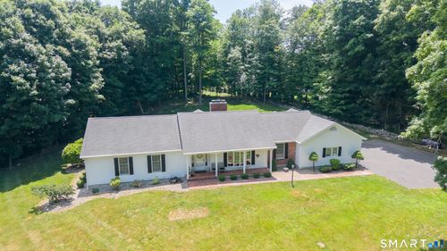 28 Wintergreen Hill Rd, Danbury, CT, 06811-4242 | Card Image