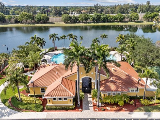 12468 Sw 44 Th Ct, Townhouse with 3 bedrooms, 3 bathrooms and null parking in Miramar FL | Image 26