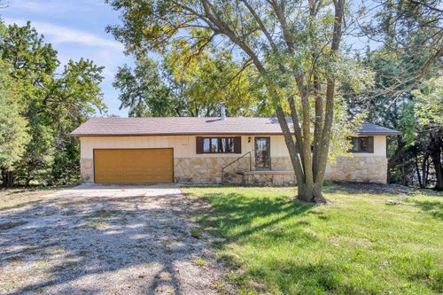 1024 S West Rd, Newton, KS, 67114-9736 | Card Image