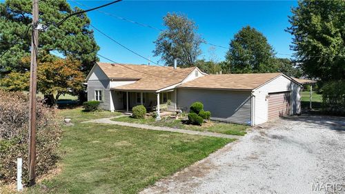802 E Pleasant St, Bunker Hill, IL, 62014-1228 | Card Image