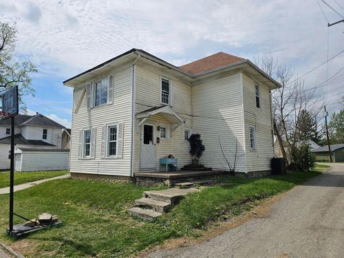 319 Hopkins St, Washington Court House, OH, 43160-2034 | Card Image