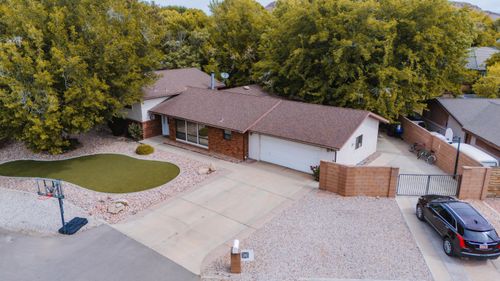 944 Gardenia Cir, St George, UT, 84790-7511 | Card Image
