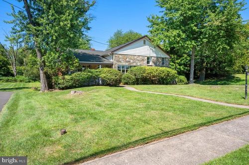 1943 Fawn Dr, GLENSIDE, PA, 19038-7229 | Card Image