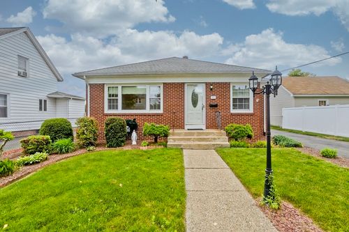 115 Bonneville Ave, Chicopee, MA, 01013-3019 | Card Image