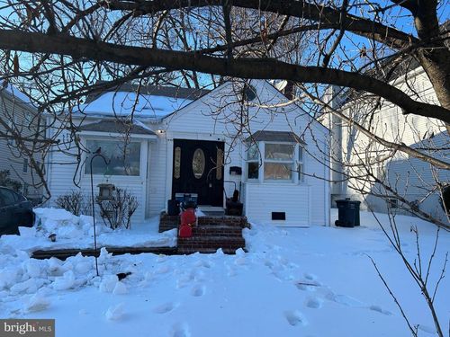 110 S Spring St, FALLS CHURCH, VA, 22046-3015 | Card Image