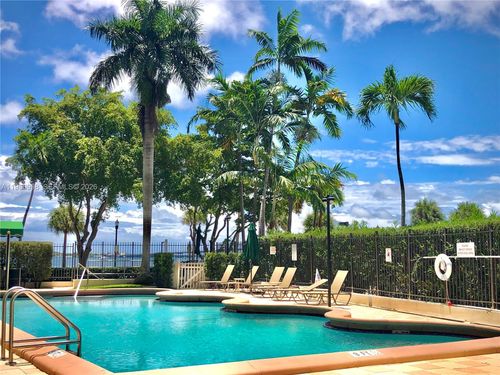 106-1430 Brickell Bay Dr., Miami, FL, 33131 | Card Image