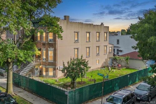 1543 Hollywood Ave, Bronx, NY, 10461-6051 | Card Image