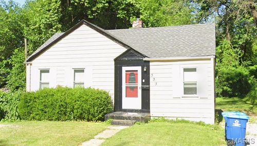 333 Plaza Ave, Ferguson, MO, 63135-2548 | Card Image